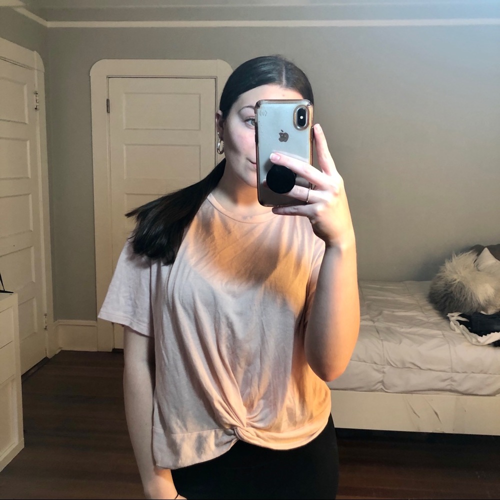 LIGHT PINK TEE